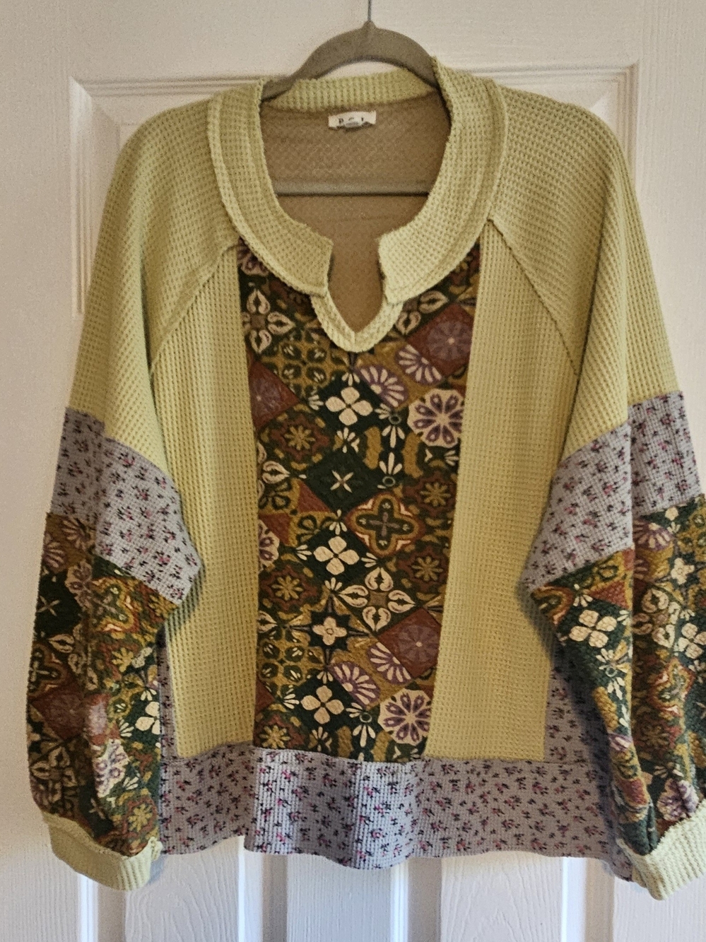 POL Green Patterned Patchwork Mixed-Fabric Women’s Tunick